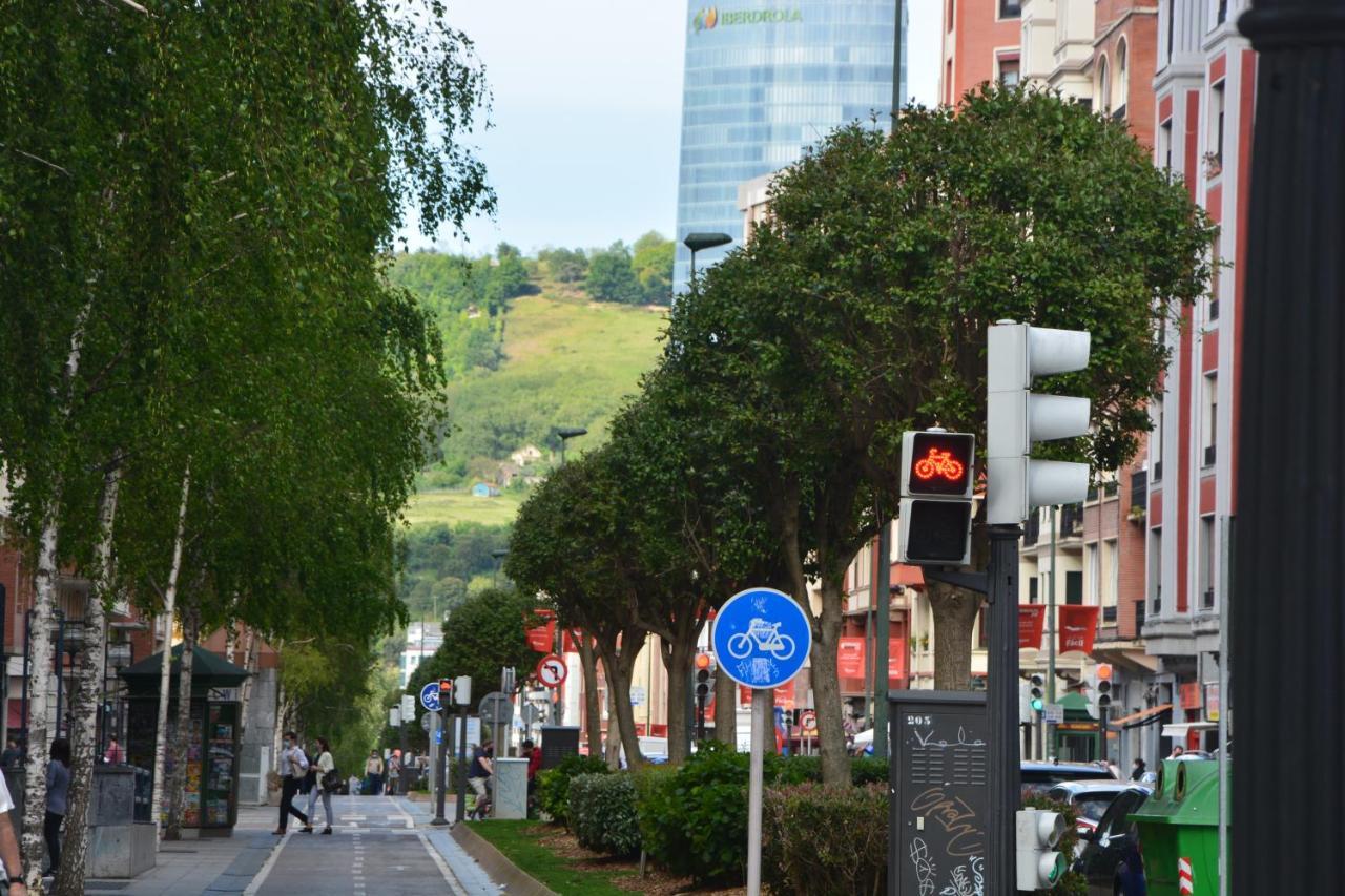 Superviews, Parking 24H Vigilado Incluido Y Netflix En Habitacion Independiente Con Bano Privado En Apartamento Particular, Francais&English Bilbao Buitenkant foto
